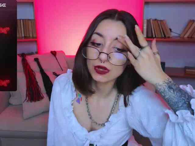 MistressMarcelline webcam