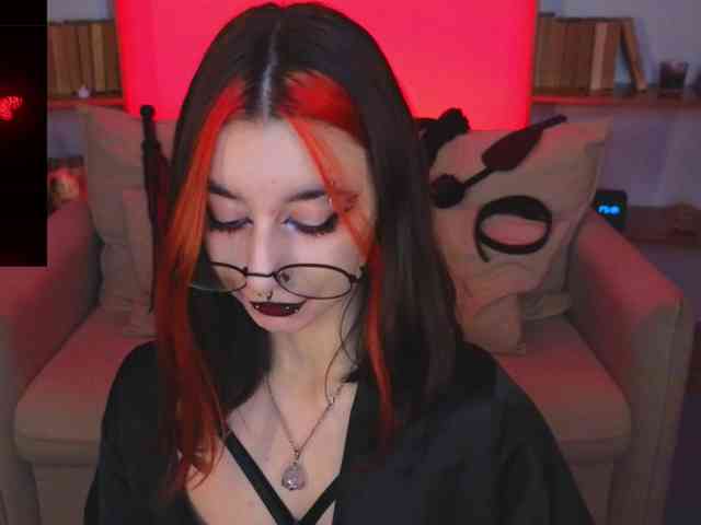 MistressMarcelline webcam