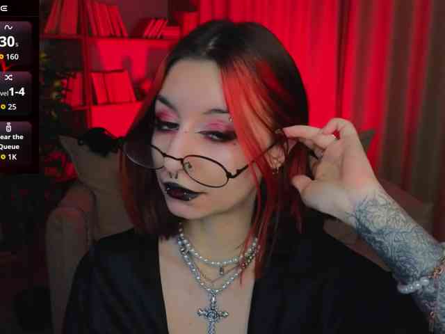 MistressMarcelline webcam
