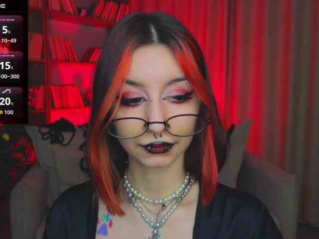 MistressMarcelline webcam