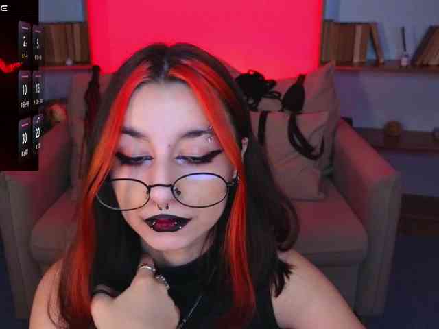 MistressMarcelline webcam