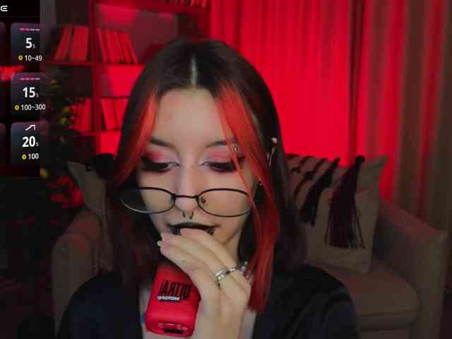 MistressMarcelline webcam