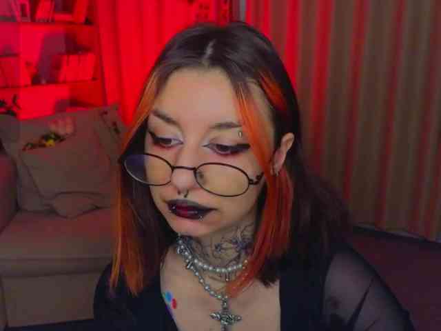 MistressMarcelline webcam