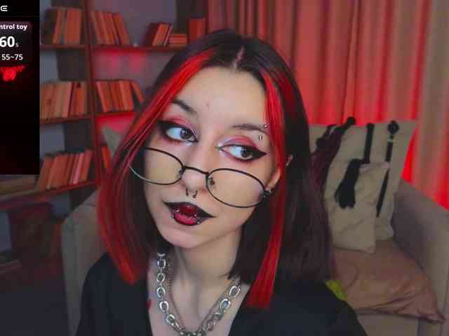 MistressMarcelline webcam