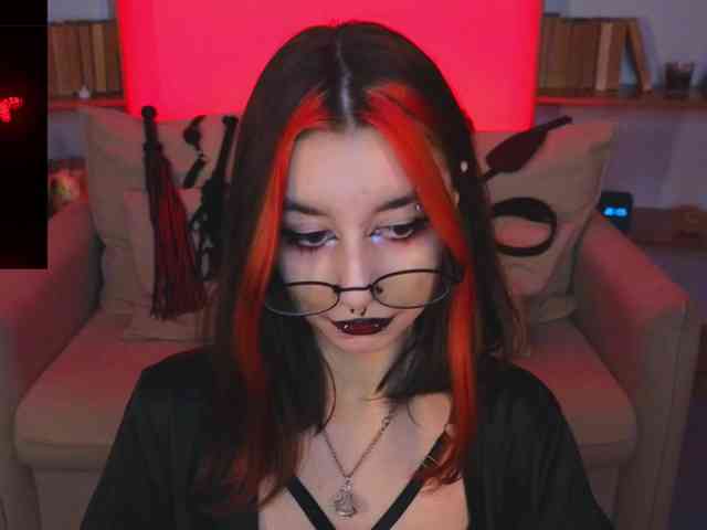 MistressMarcelline webcam