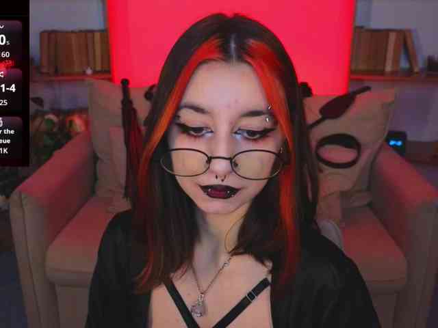 MistressMarcelline webcam