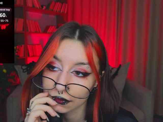 MistressMarcelline webcam