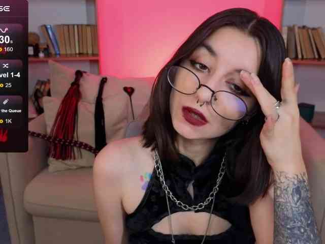 MistressMarcelline webcam