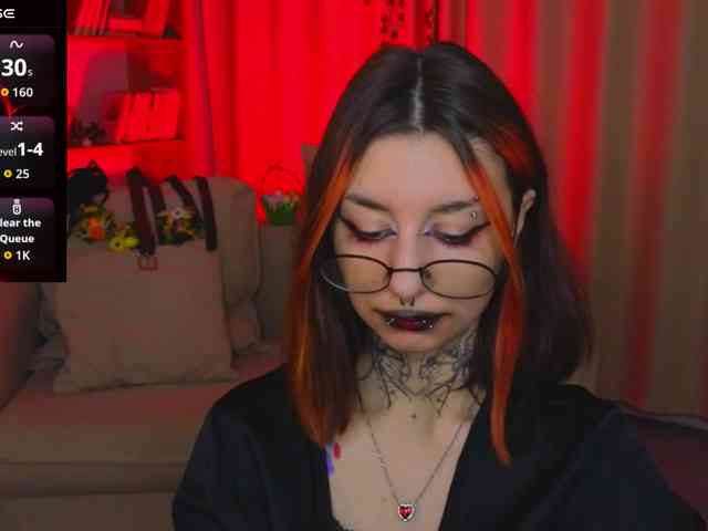 MistressMarcelline webcam