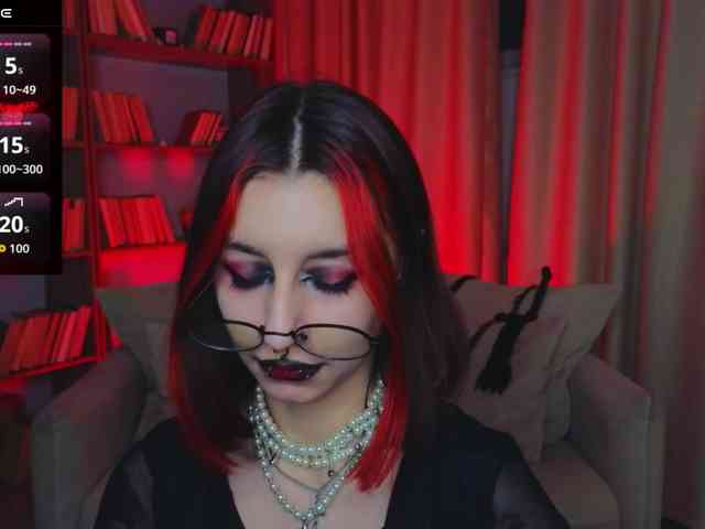 MistressMarcelline webcam