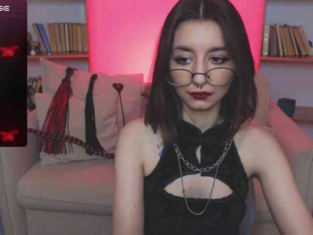 MistressMarcelline webcam