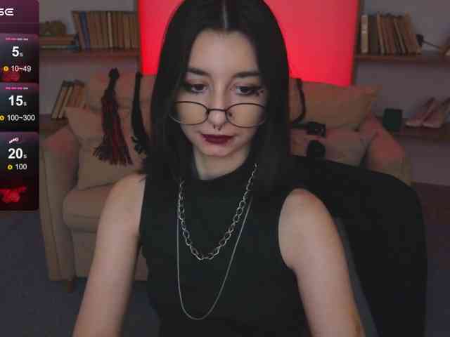 MistressMarcelline webcam