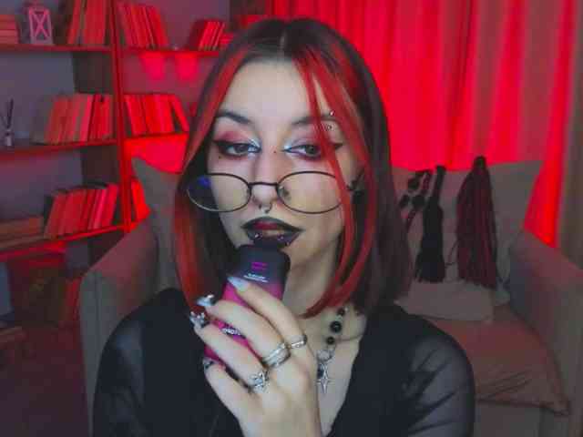 MistressMarcelline webcam