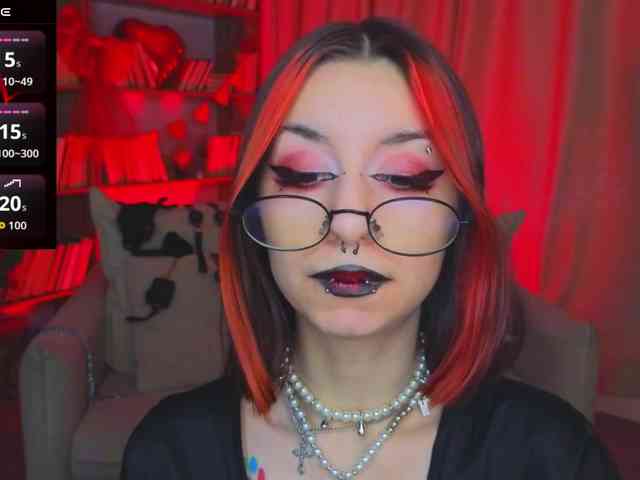 MistressMarcelline webcam