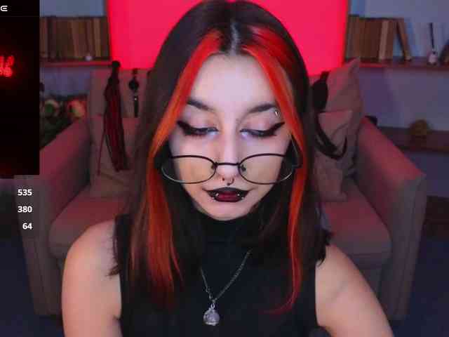 MistressMarcelline webcam