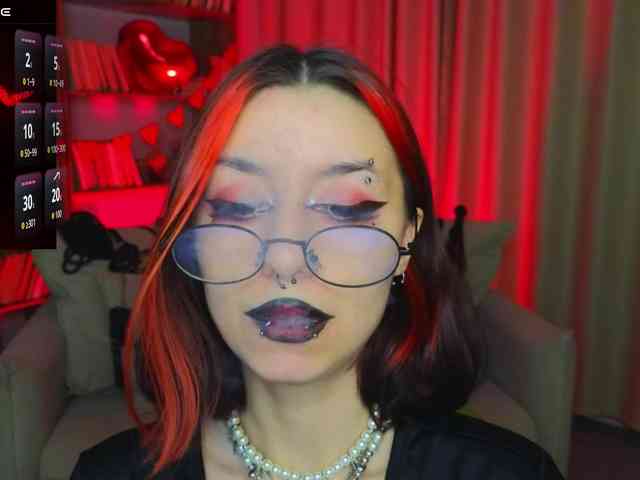 MistressMarcelline webcam