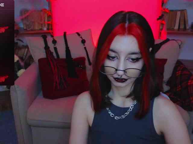 MistressMarcelline webcam