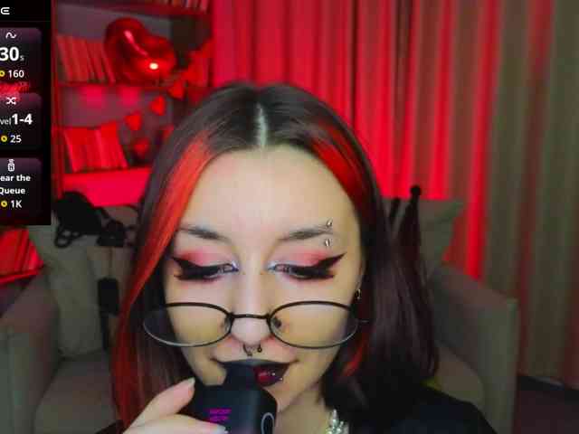 MistressMarcelline webcam