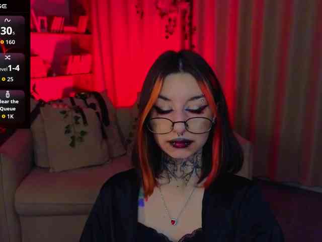 MistressMarcelline webcam