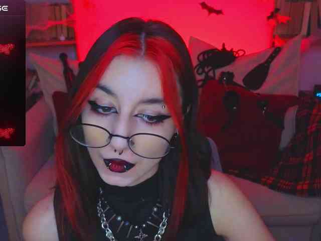 MistressMarcelline webcam