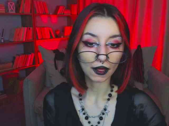 MistressMarcelline webcam