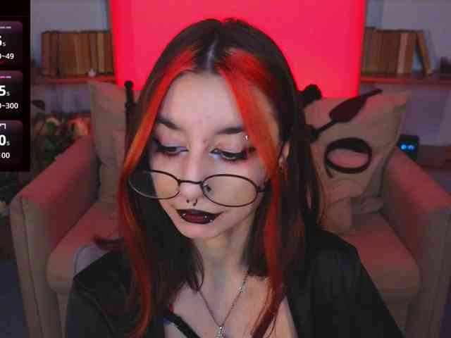 MistressMarcelline webcam