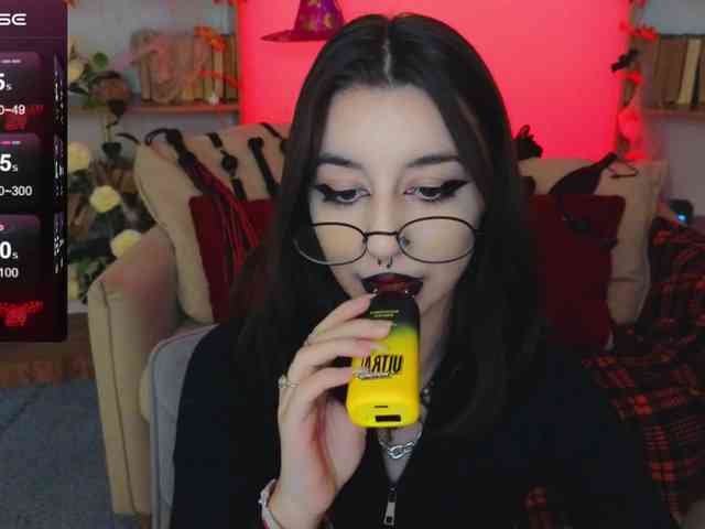 MistressMarcelline webcam