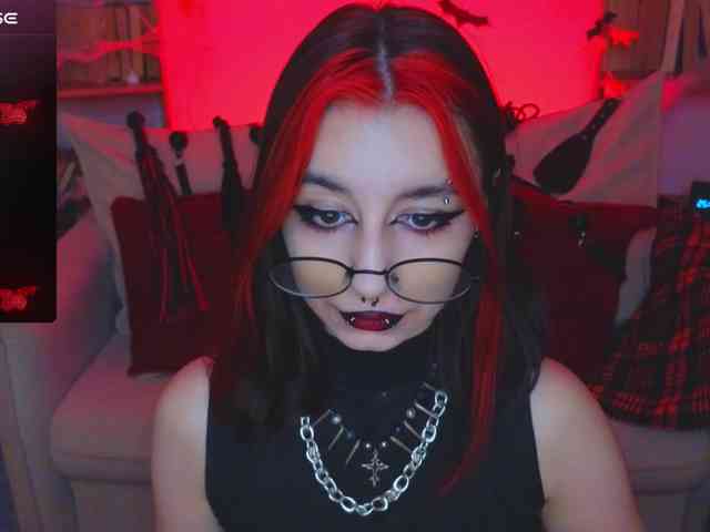 MistressMarcelline webcam