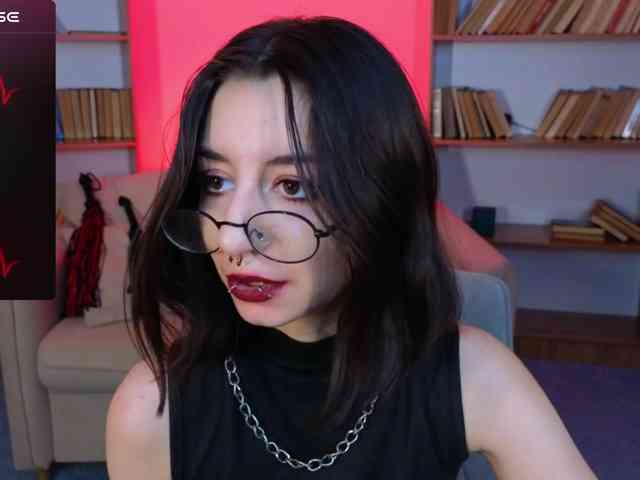 MistressMarcelline webcam