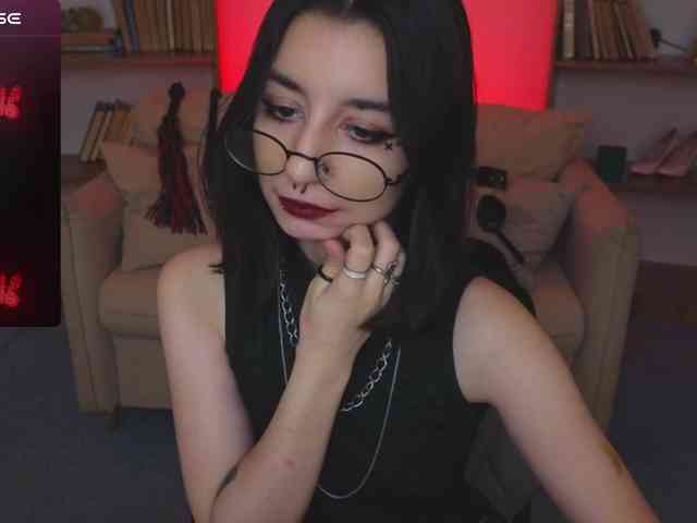 MistressMarcelline webcam