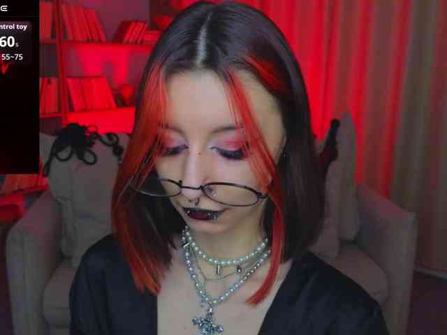MistressMarcelline webcam