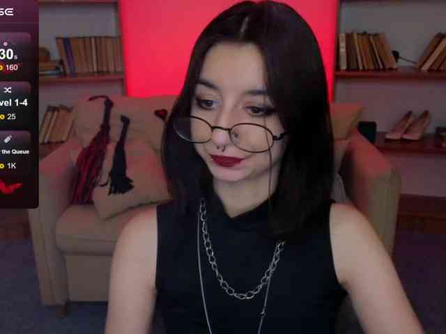 MistressMarcelline webcam