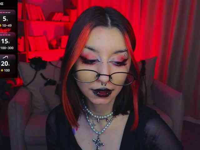 MistressMarcelline webcam