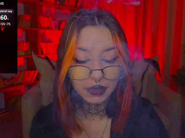 MistressMarcelline webcam