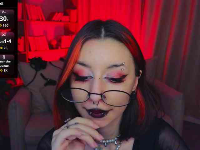 MistressMarcelline webcam