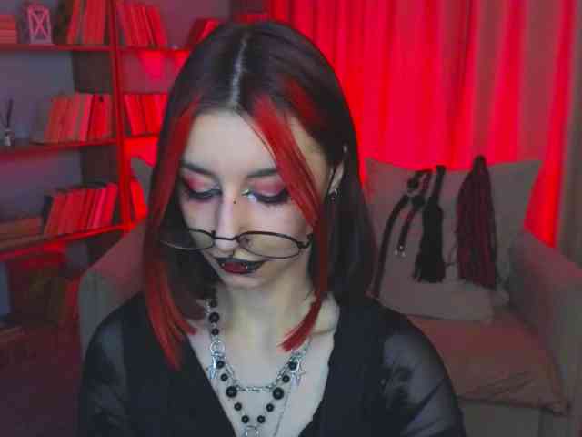 MistressMarcelline webcam