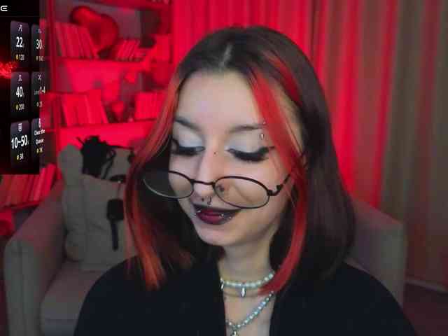 MistressMarcelline webcam