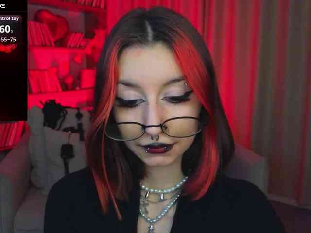 MistressMarcelline webcam