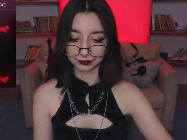MistressMarcelline webcam