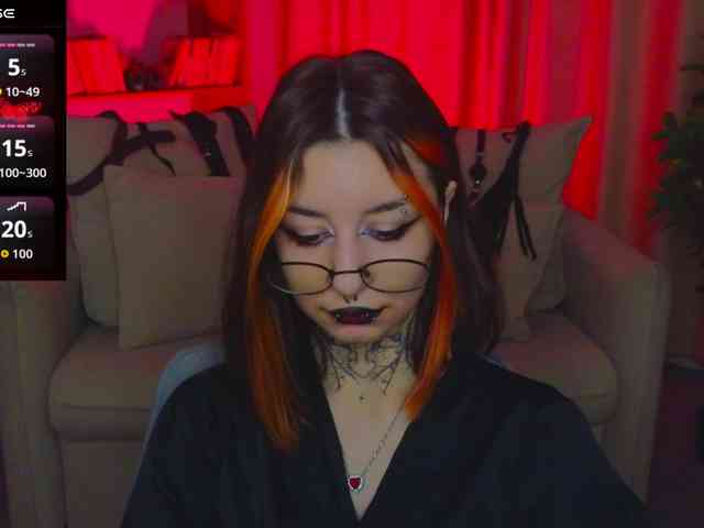 MistressMarcelline webcam