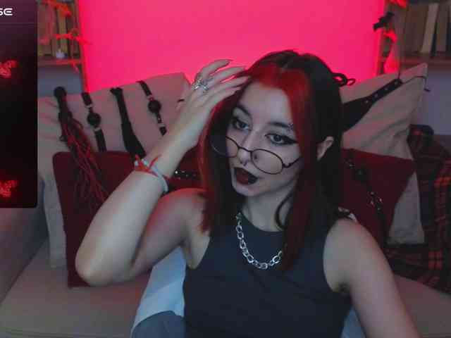 MistressMarcelline webcam