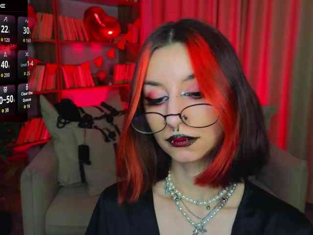 MistressMarcelline webcam