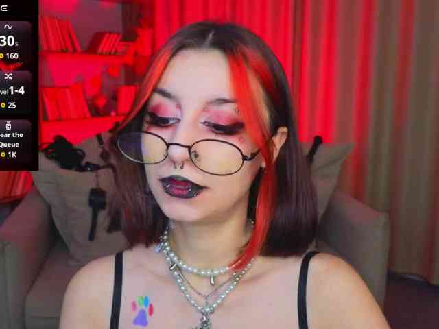 MistressMarcelline webcam