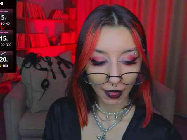 MistressMarcelline webcam