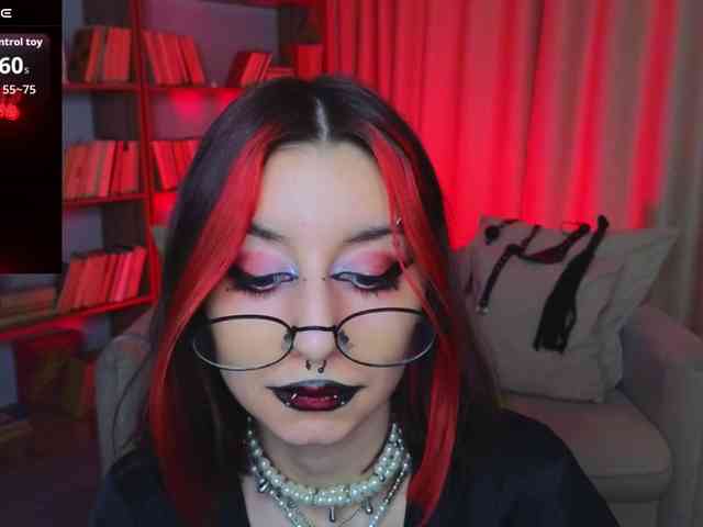 MistressMarcelline webcam