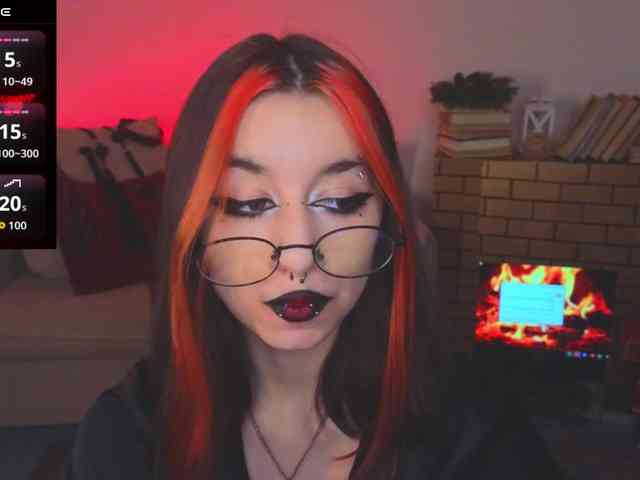 MistressMarcelline webcam