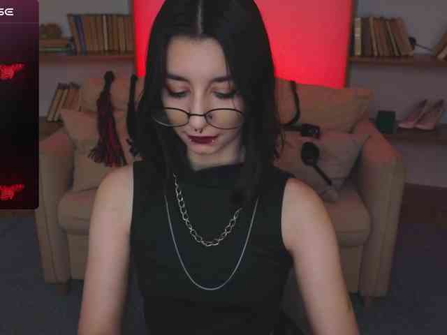 MistressMarcelline webcam