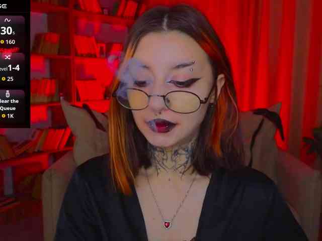 MistressMarcelline webcam