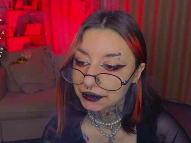 MistressMarcelline webcam