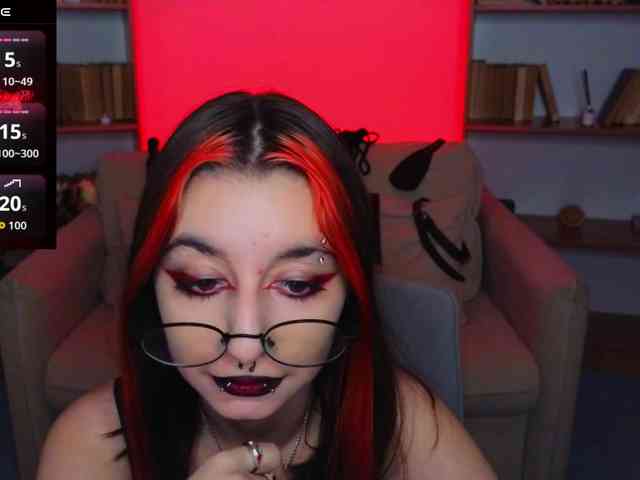 MistressMarcelline webcam
